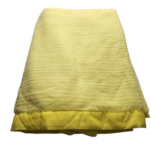 Vintage Bight Yellow Waffle Weave Satin Trim Blanket 68x92 Twin Long - Picture 3 of 6